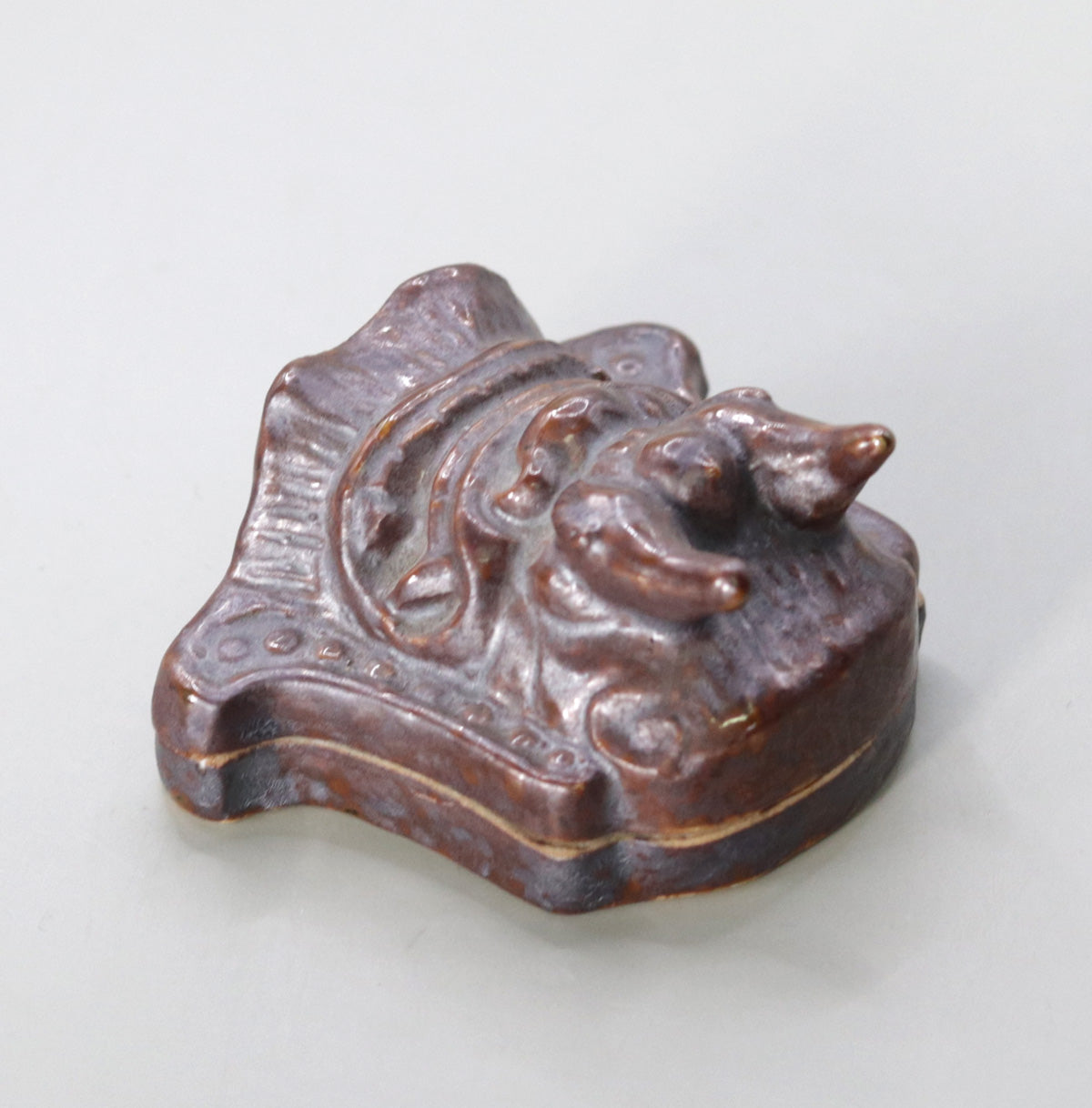 鬼瓦香合 尾西楽斎