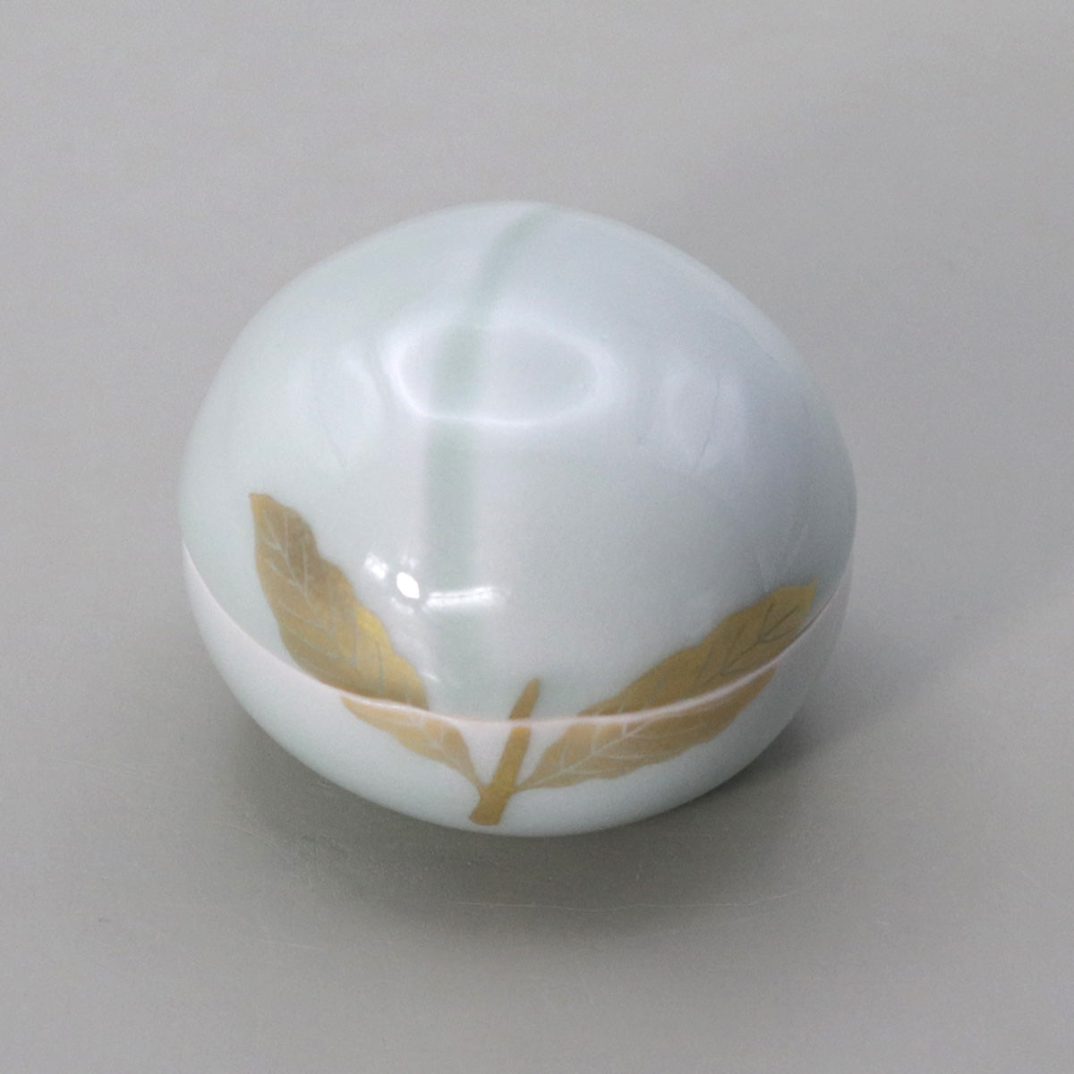 香合 金彩青磁桃 高橋道八