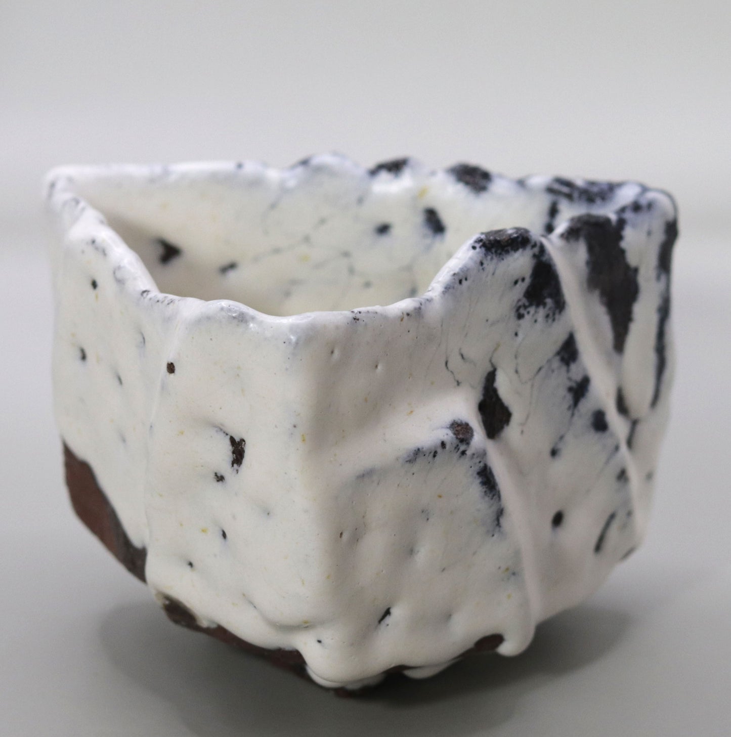 Triangle tea bowl by Nishihata Tadashi