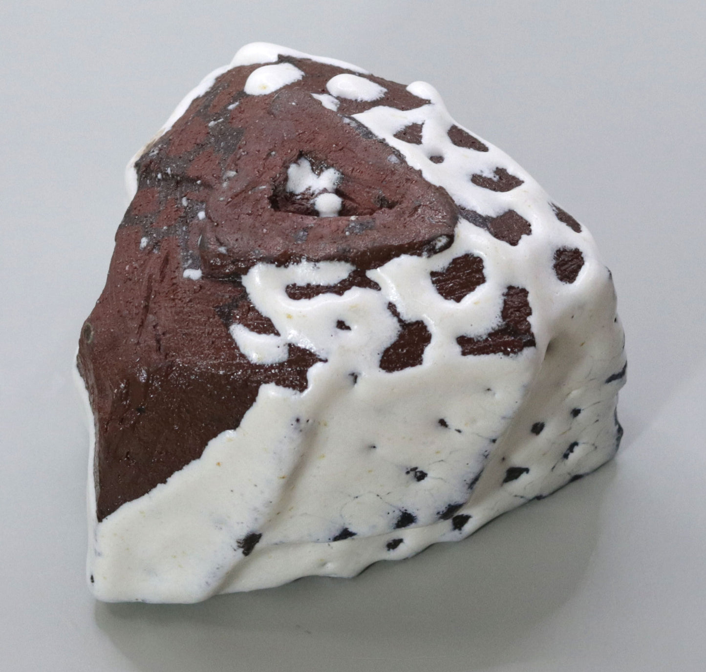 Triangle tea bowl by Nishihata Tadashi