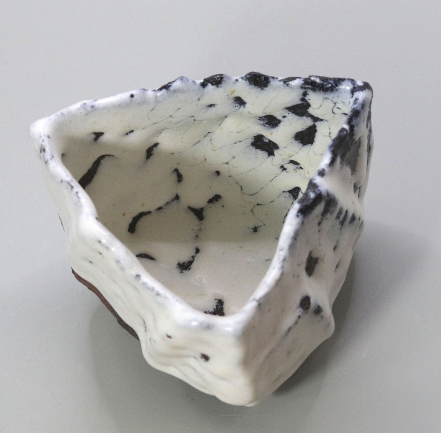 Triangle tea bowl by Nishihata Tadashi