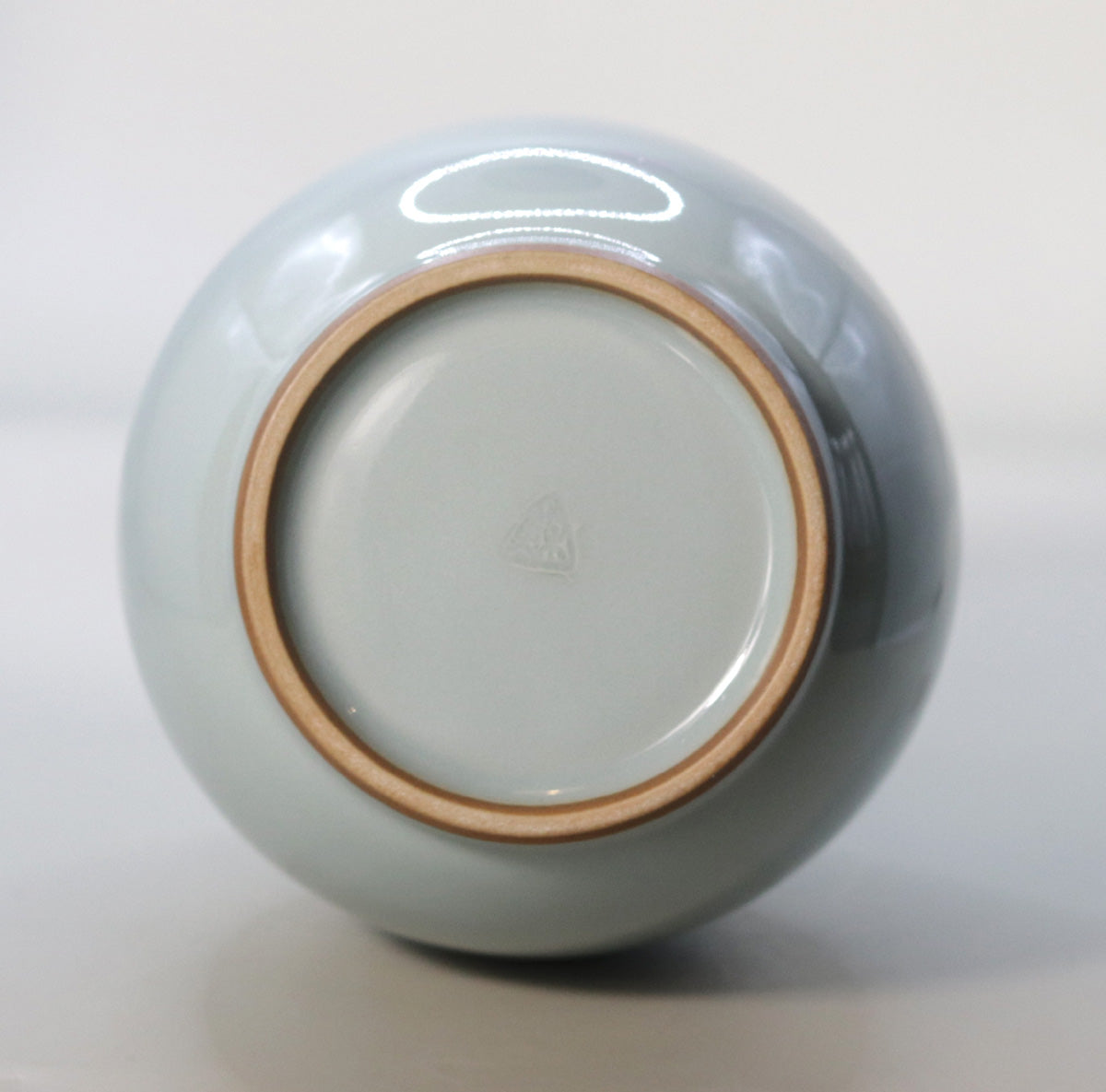 Flying blue porcelain flower vase (medium) Suwa Sozan