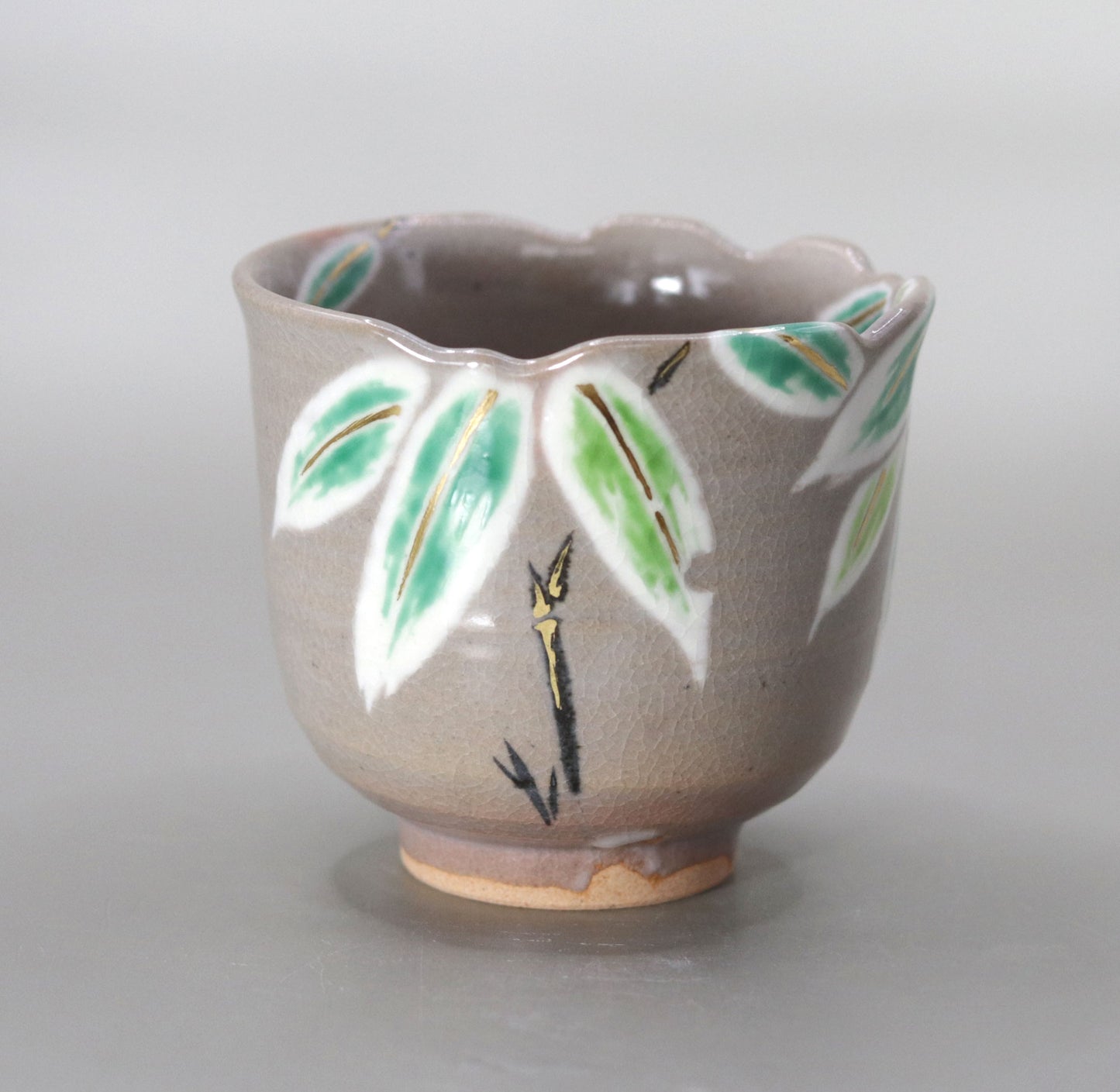 Kenzan's bamboo-painted sake cup by Kosai Miyagawa