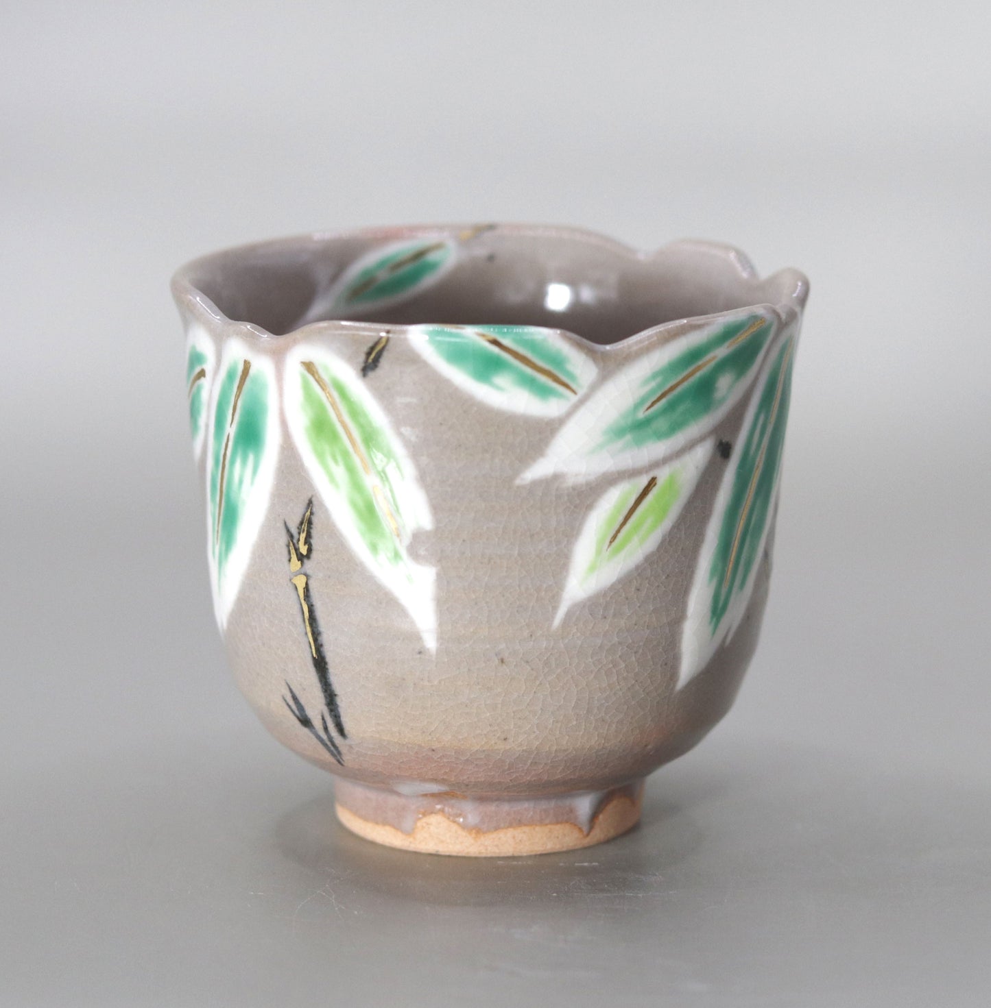 Kenzan's bamboo-painted sake cup by Kosai Miyagawa