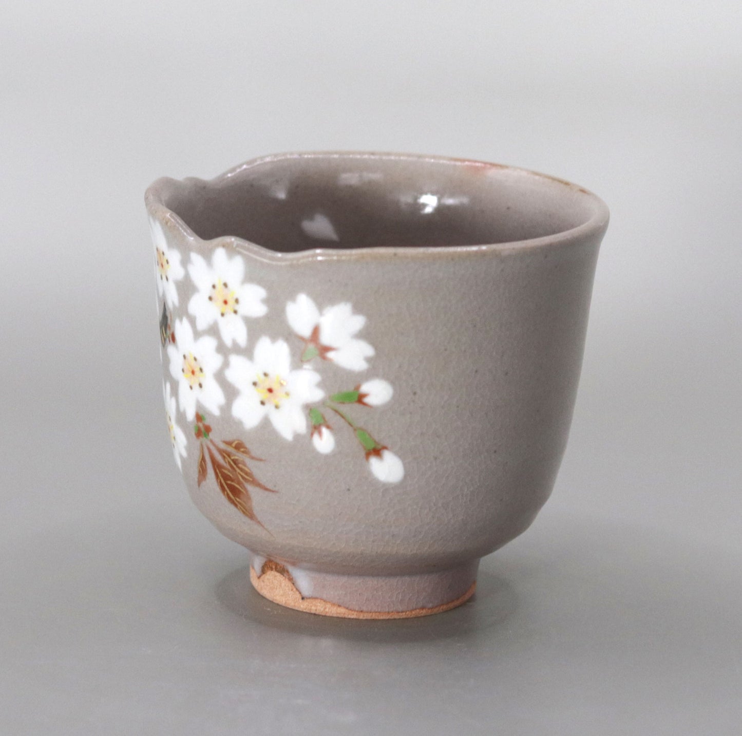 Kenzan's Cherry Blossom-Painted Sake Cup by Kosai Miyagawa