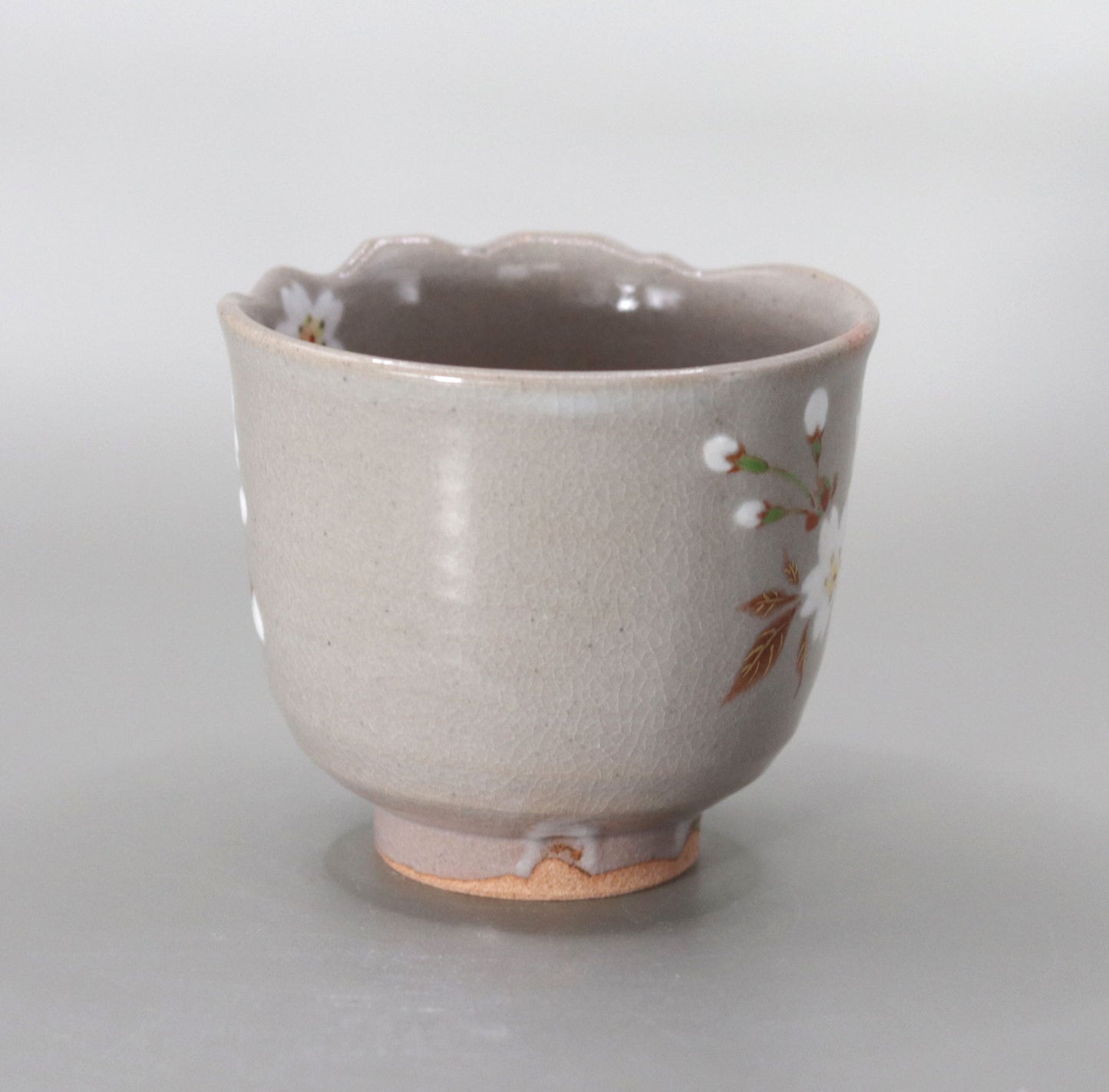 Kenzan's Cherry Blossom-Painted Sake Cup by Kosai Miyagawa