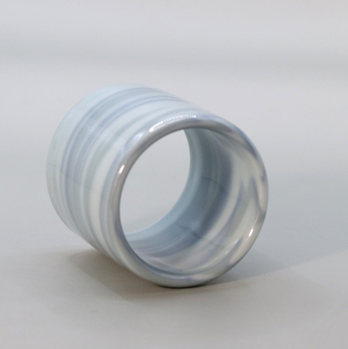 Celadon lid rest by Suwa Sozan