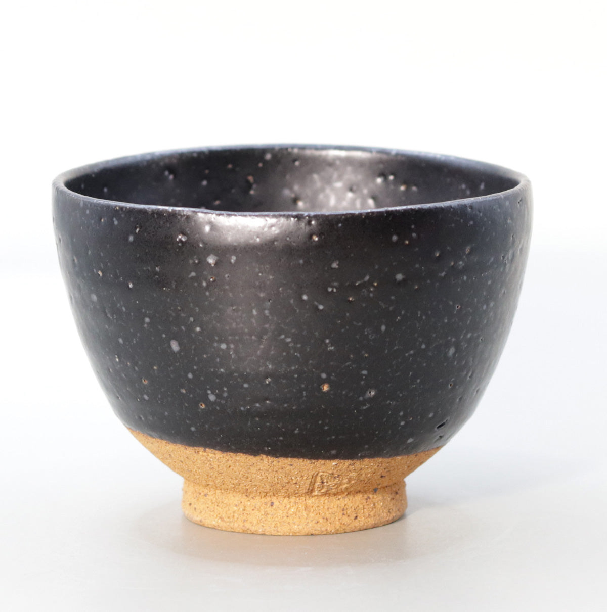 Black Glazed New Moon Tea Bowl by Suwa Sozan