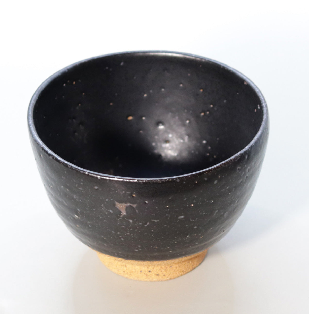 Black Glazed New Moon Tea Bowl by Suwa Sozan