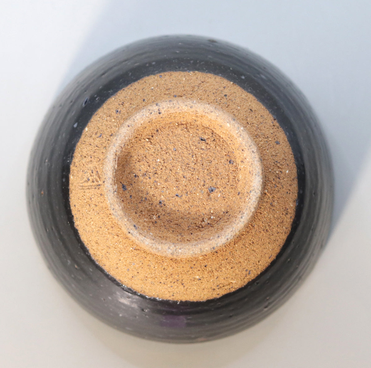 Black Glazed New Moon Tea Bowl by Suwa Sozan