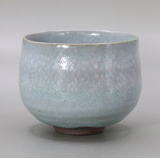 Red-spotted tea bowl by Shigeo Takemura