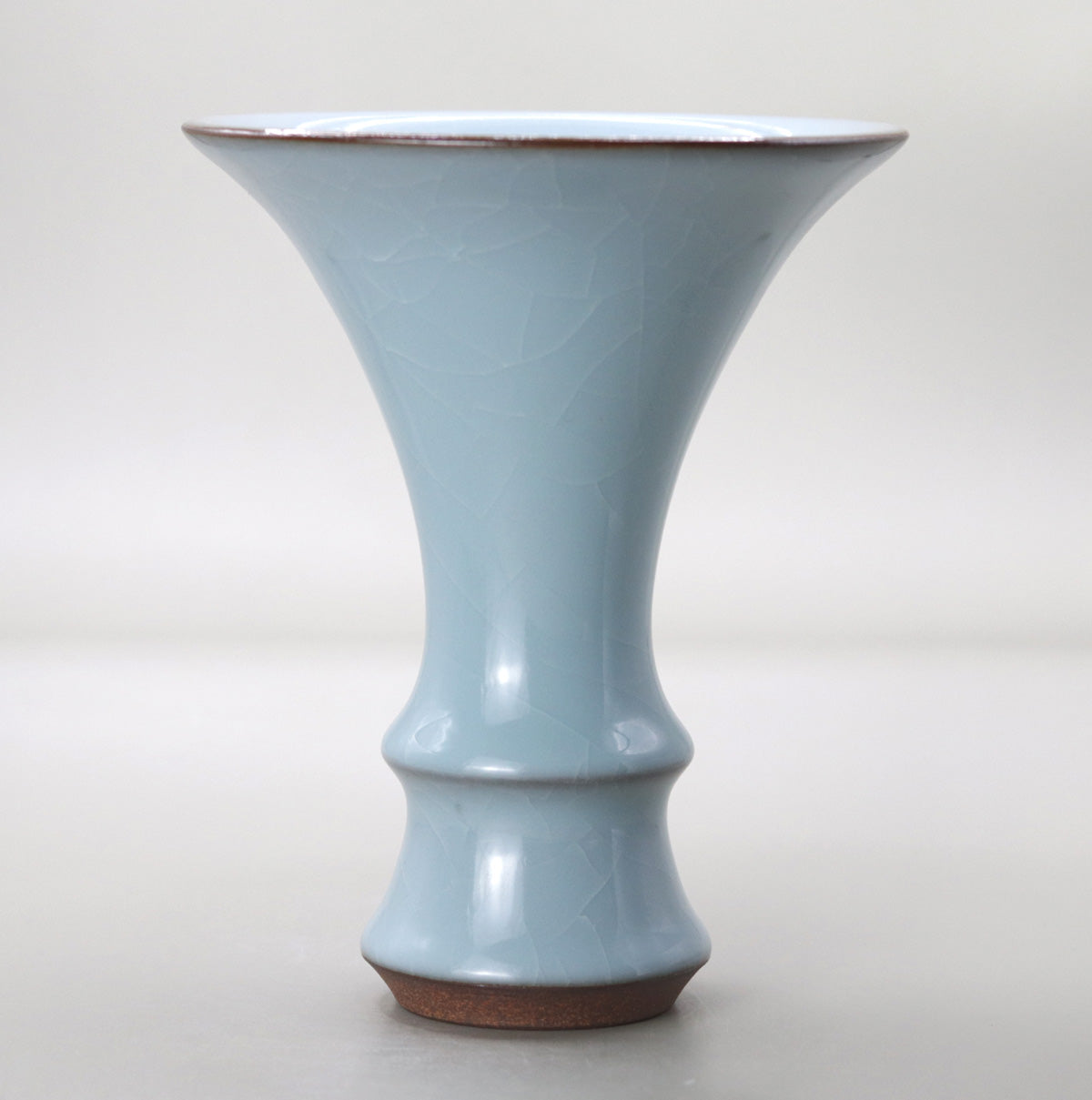 Blue porcelain vase Masao Tagai