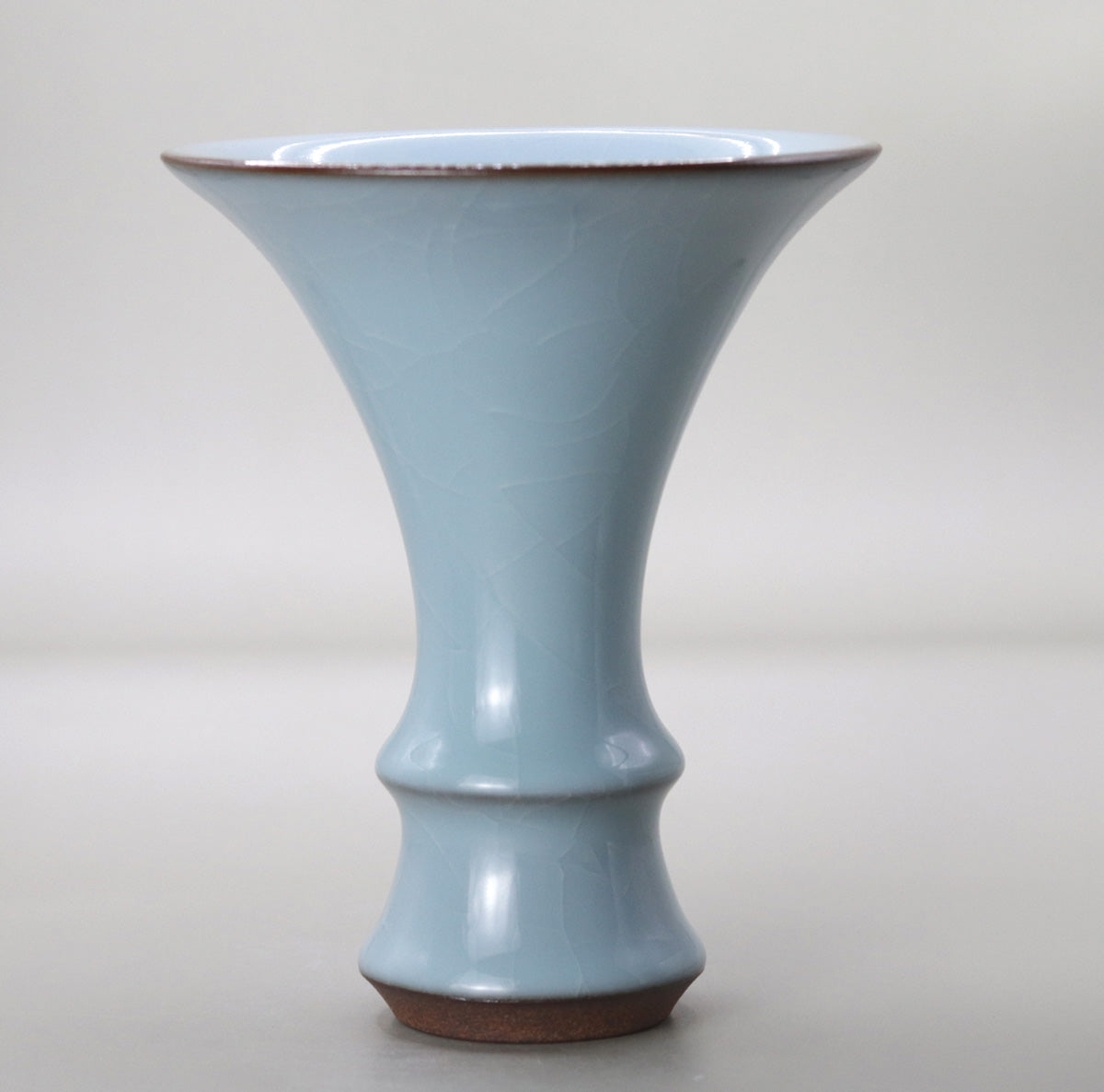 Blue porcelain vase Masao Tagai