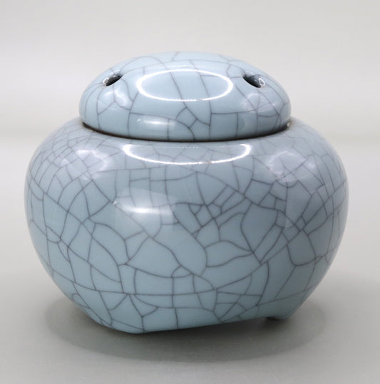 Blue porcelain incense burner Masao Tagai