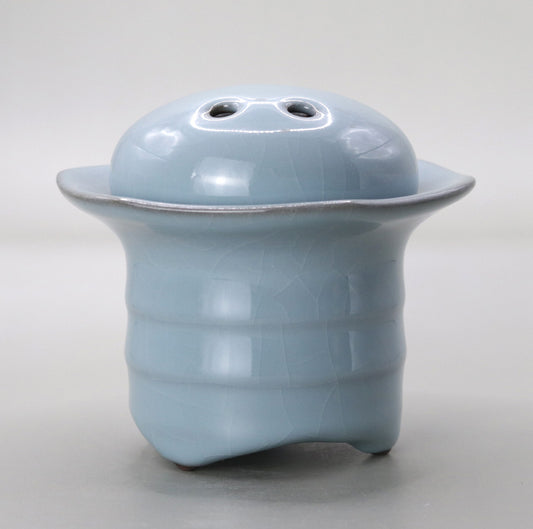 Blue porcelain incense burner Masao Tagai