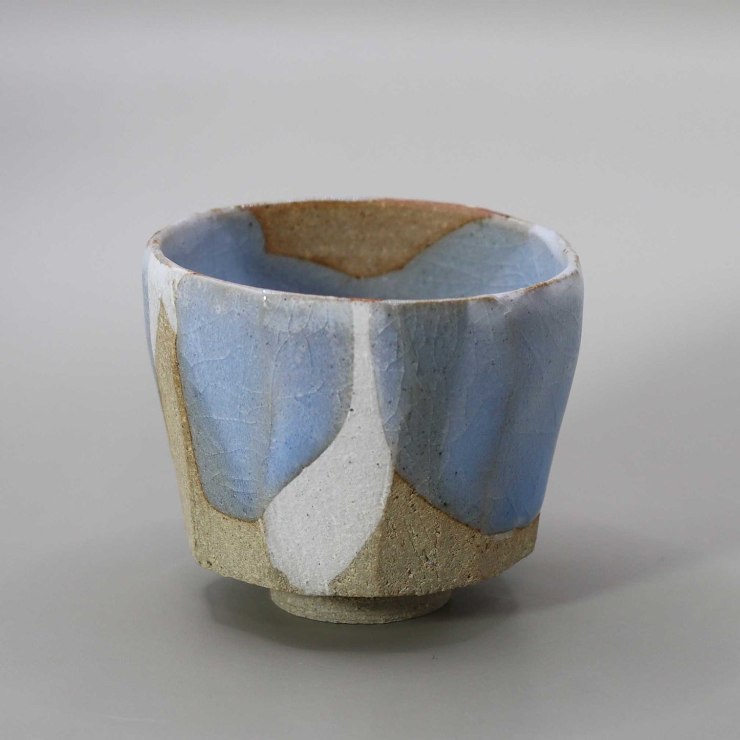 Sake cup Tsukishiro glaze flowing by Matsubayashi Hosai