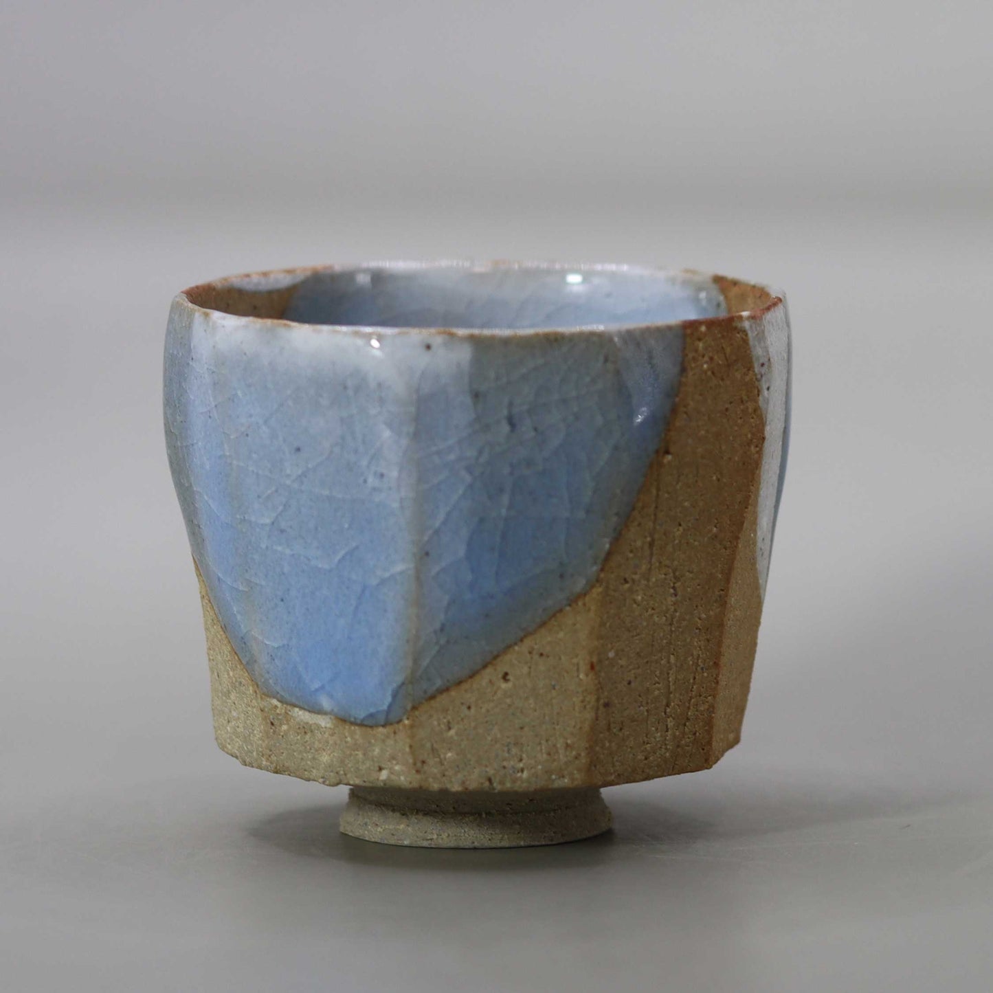 Sake cup Tsukishiro glaze flowing by Matsubayashi Hosai