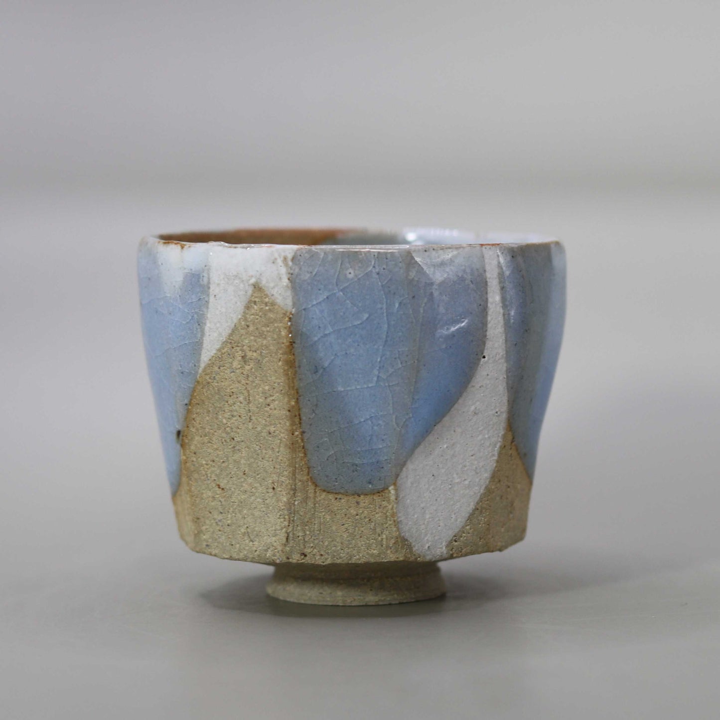 Sake cup Tsukishiro glaze flowing by Matsubayashi Hosai