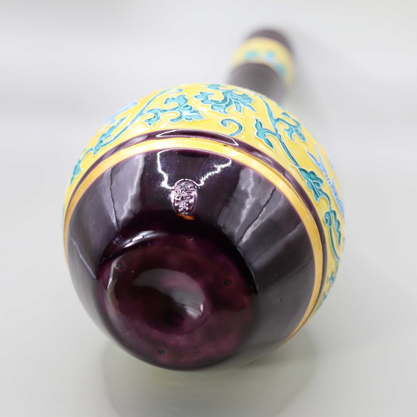 1. Kochi fish arabesque design peach buttocks vase by Kosai Miyagawa