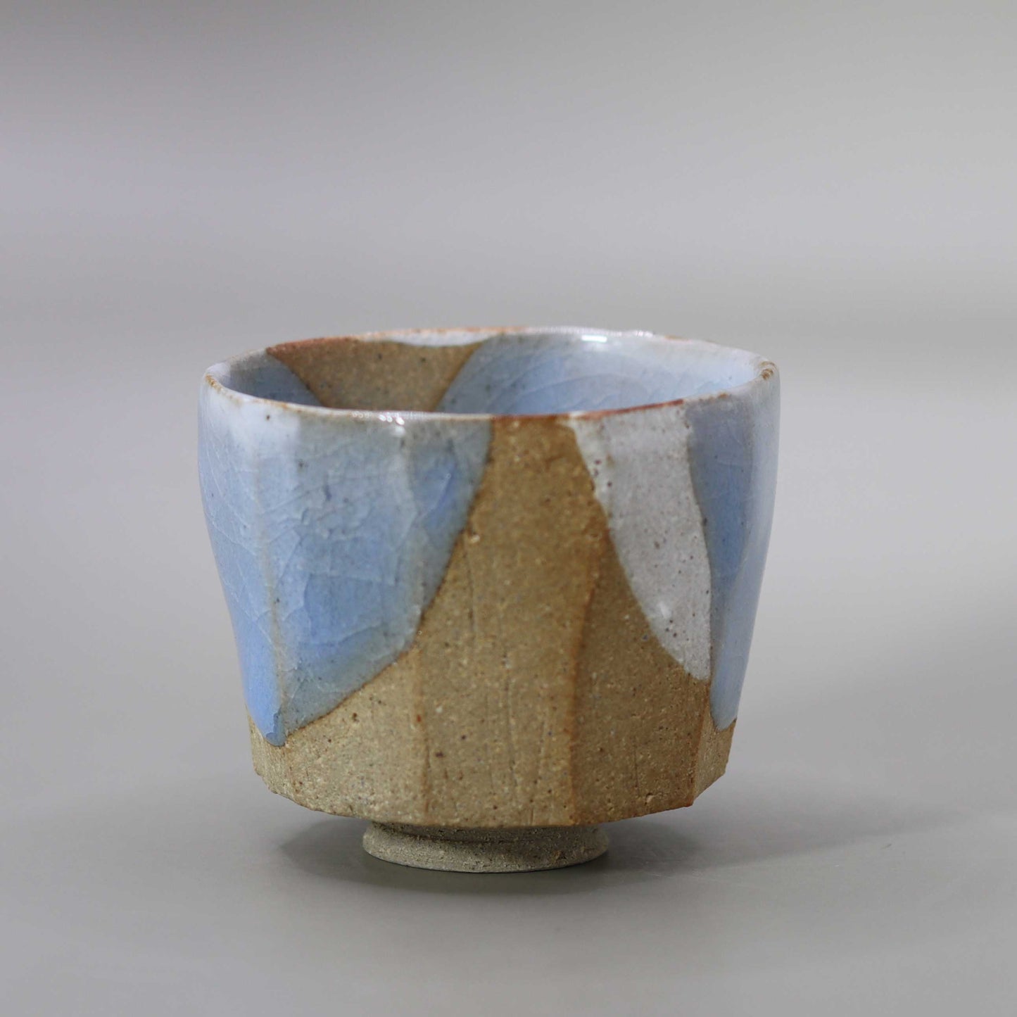 Sake cup Tsukishiro glaze flowing by Matsubayashi Hosai