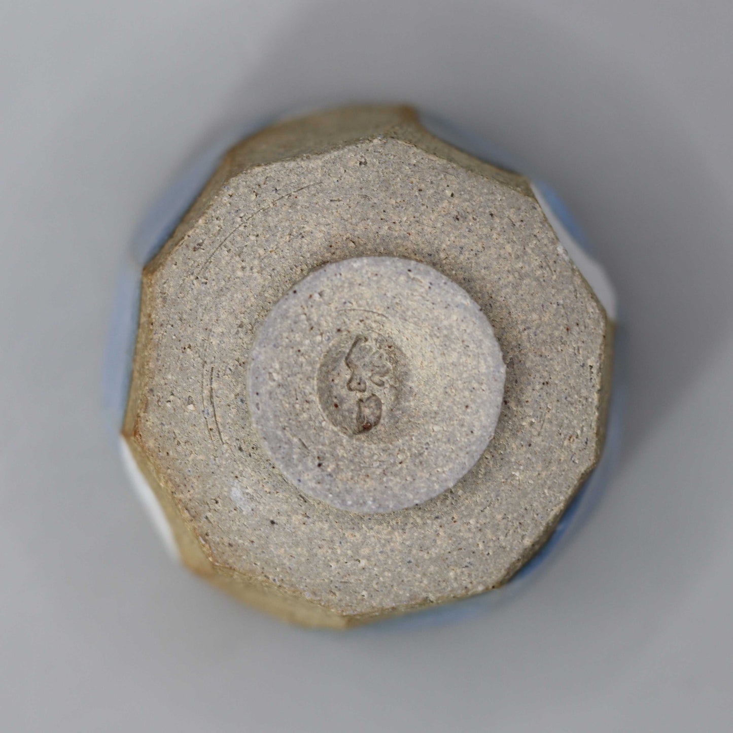 Sake cup Tsukishiro glaze flowing by Matsubayashi Hosai