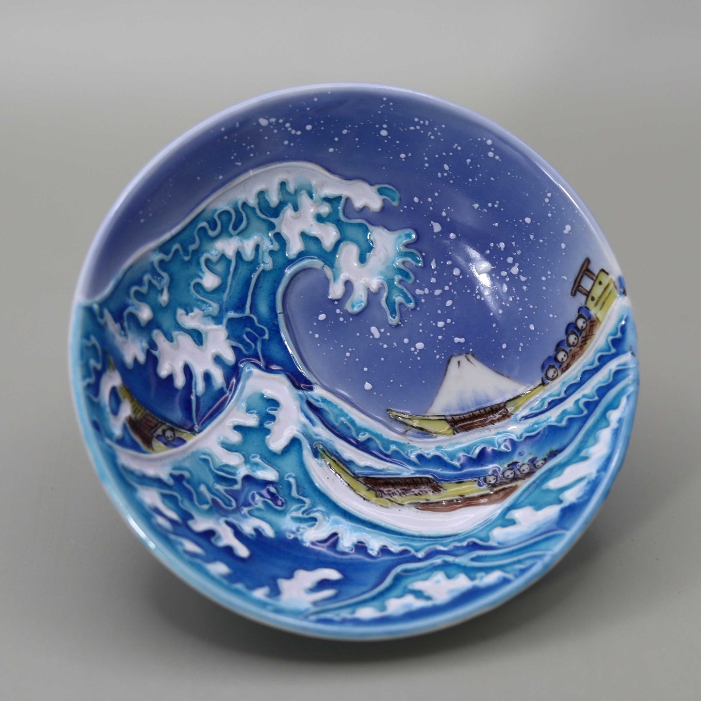 22 Blue and white Kochi Wave Back Flat Sake Cup by Miyagawa Kosai