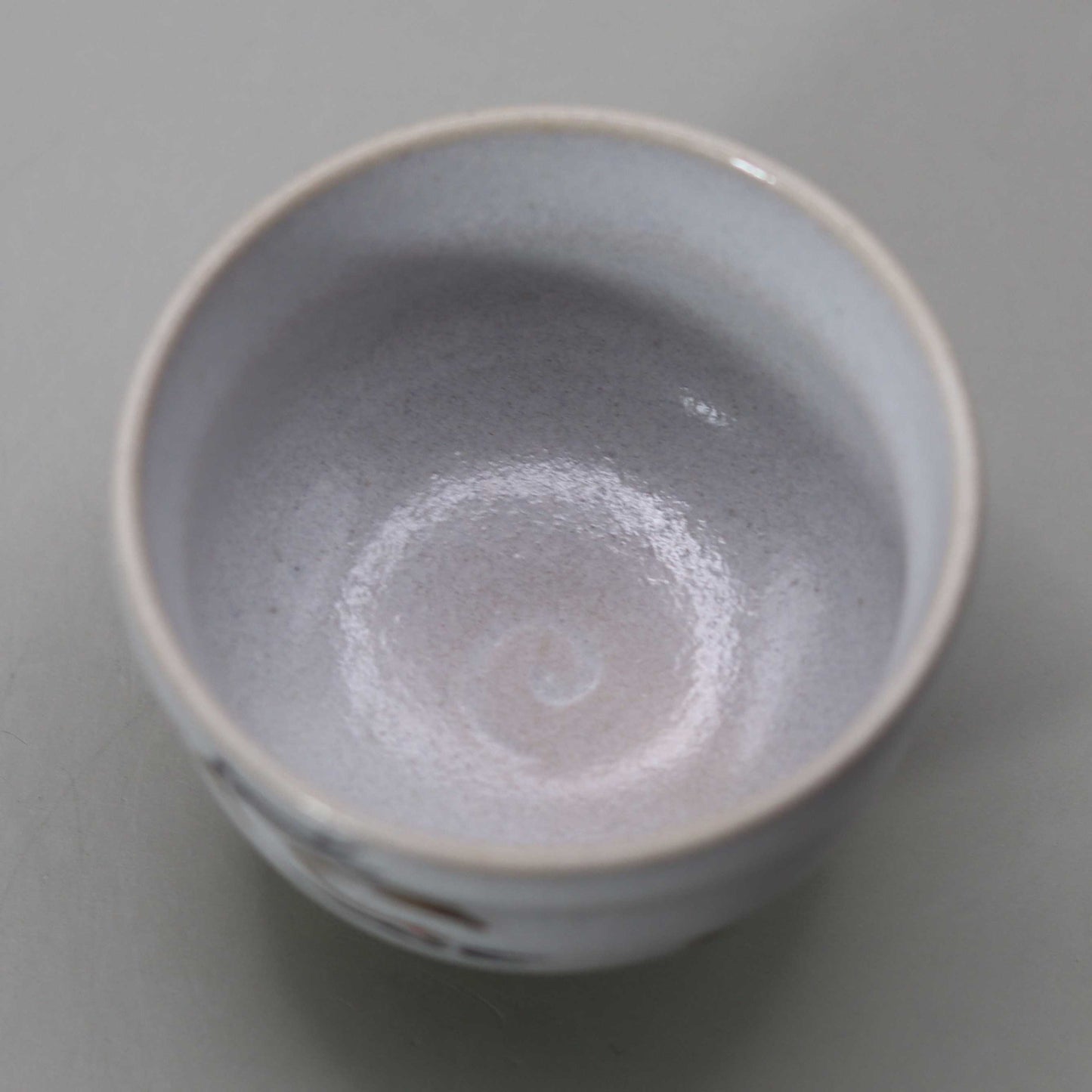 24 Straw ash glaze Horaisan sake cup by Kosai Miyagawa