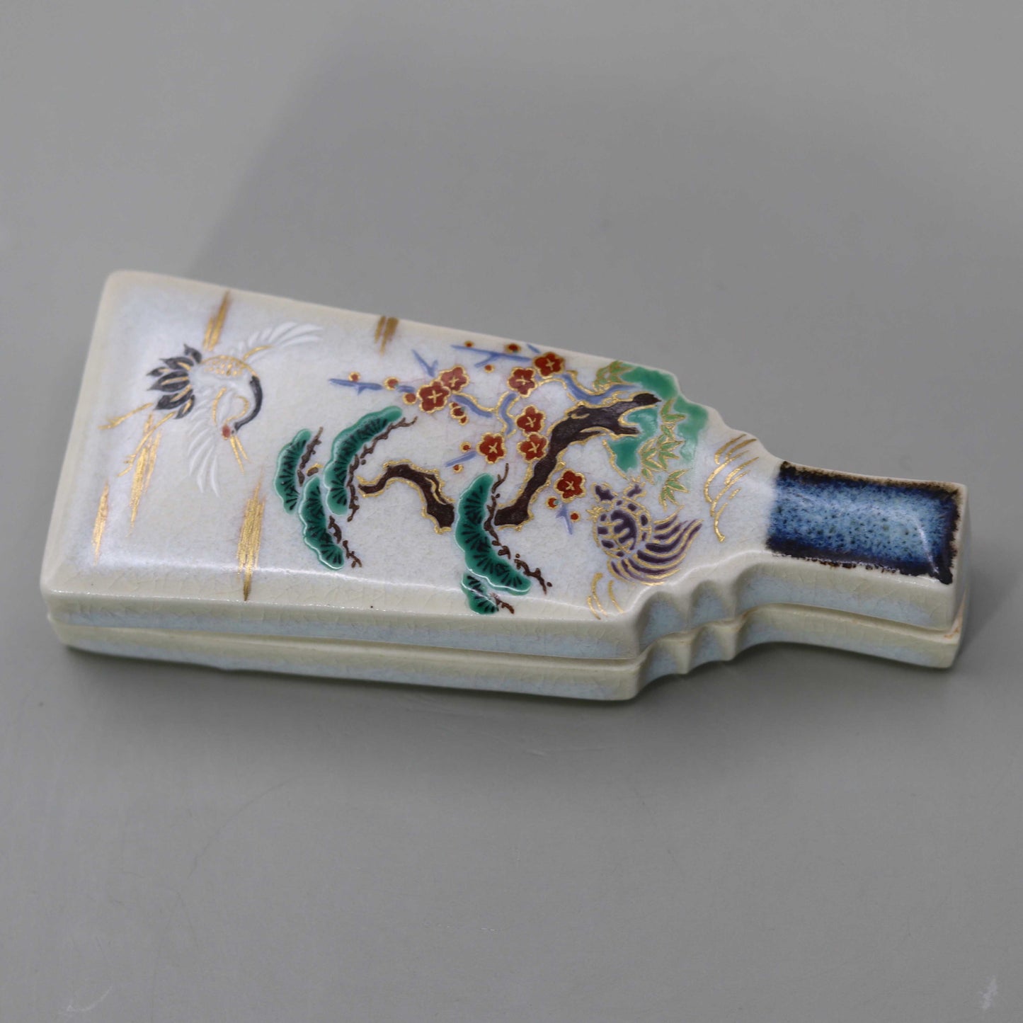 28 Straw Ash Rice Battledore Incense Holder by Miyagawa Kosai