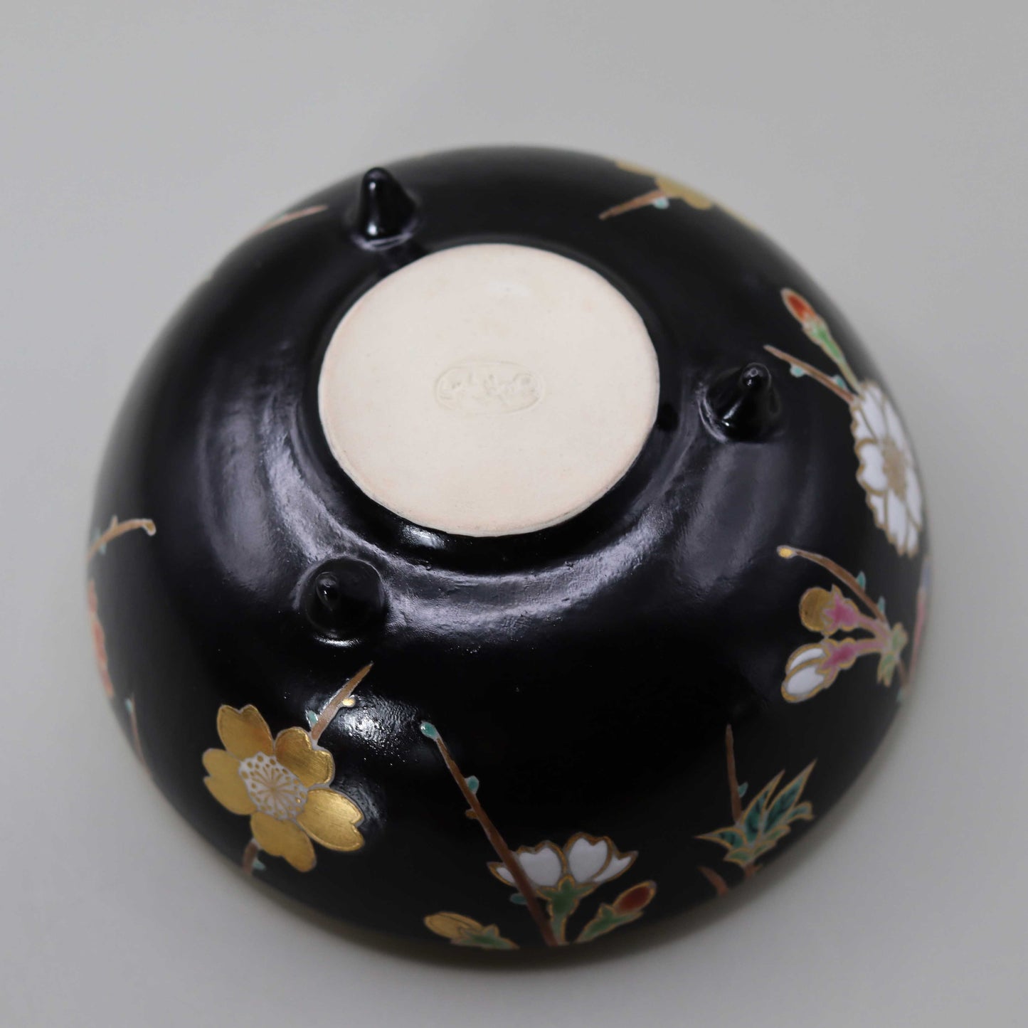 34-color cloisonné incense burner by Miyagawa Kosai