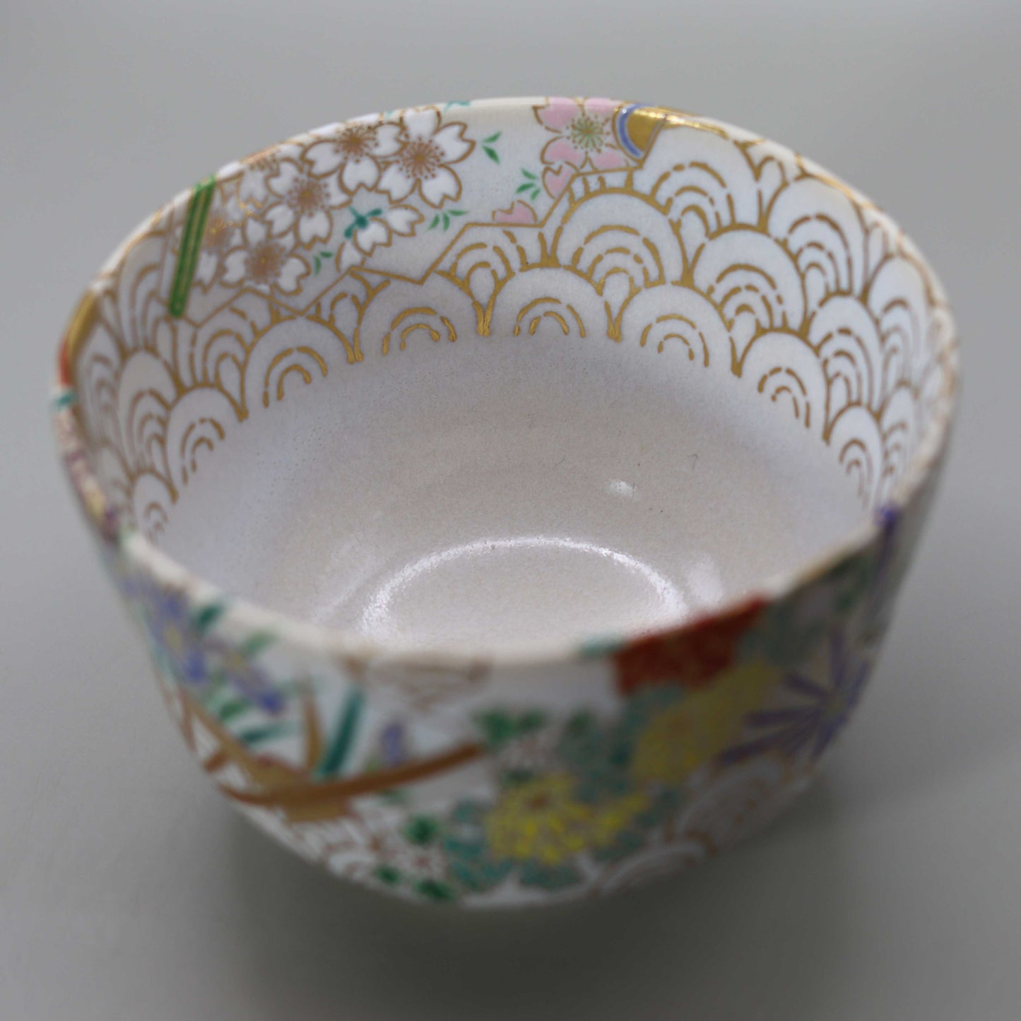 5 Straw ash glaze seasonal flowers fan surface scattered Seigaiha tea bowl by Kosai Miyagawa