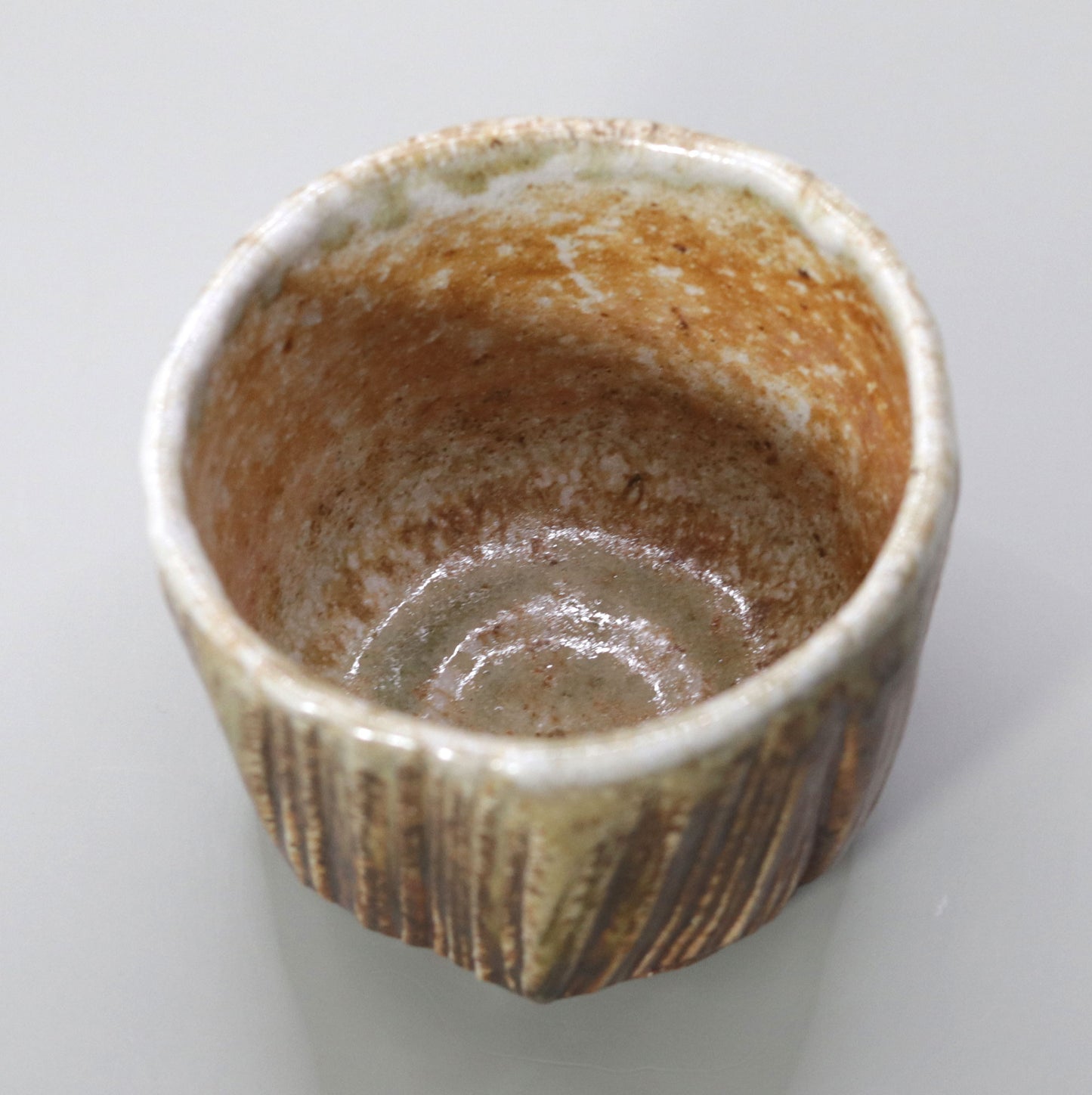 Split Wood Pattern Tea Bowl by Rakusai Onishi