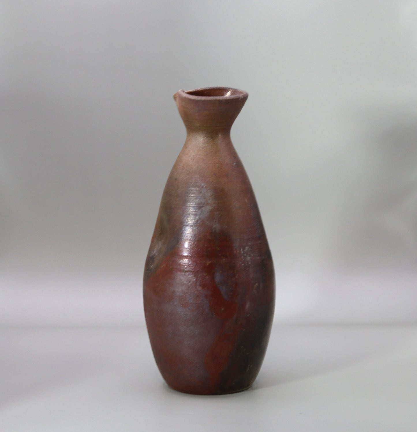 Akadobe kiln-changed 5-go sake cup by Seiichi Onishi