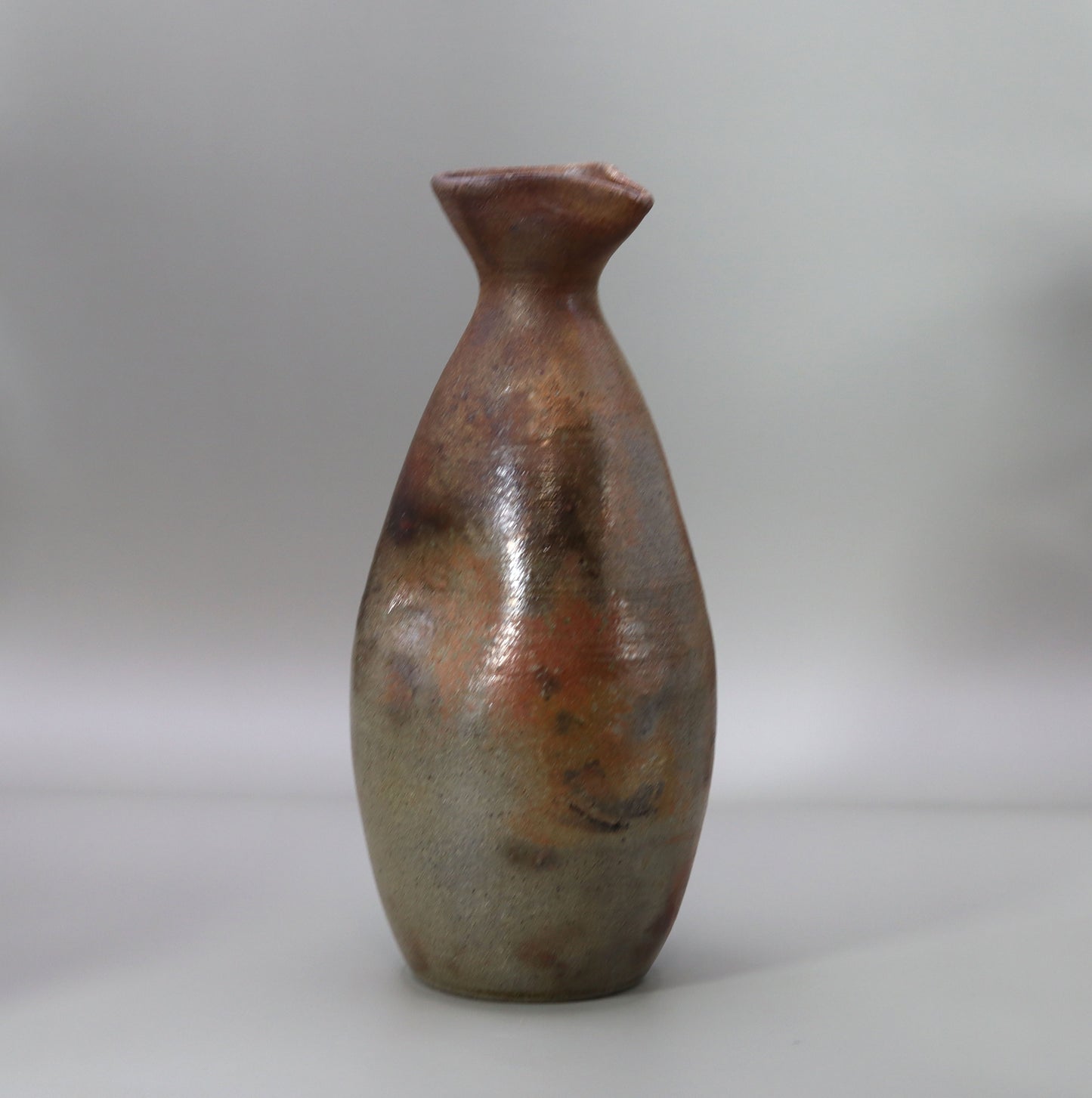 Akadobe kiln-changed 5-go sake cup by Seiichi Onishi