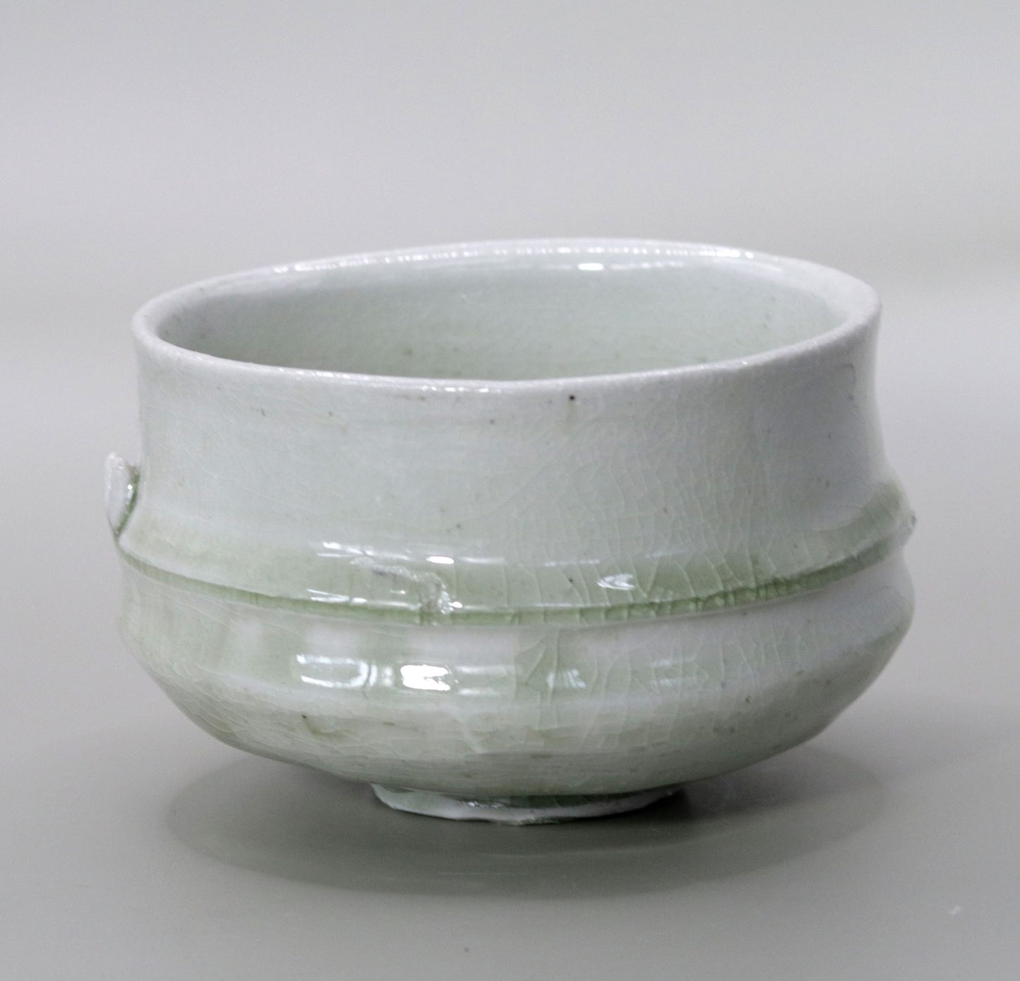 Ash-glazed bamboo tea bowl by Rakusai Onishi