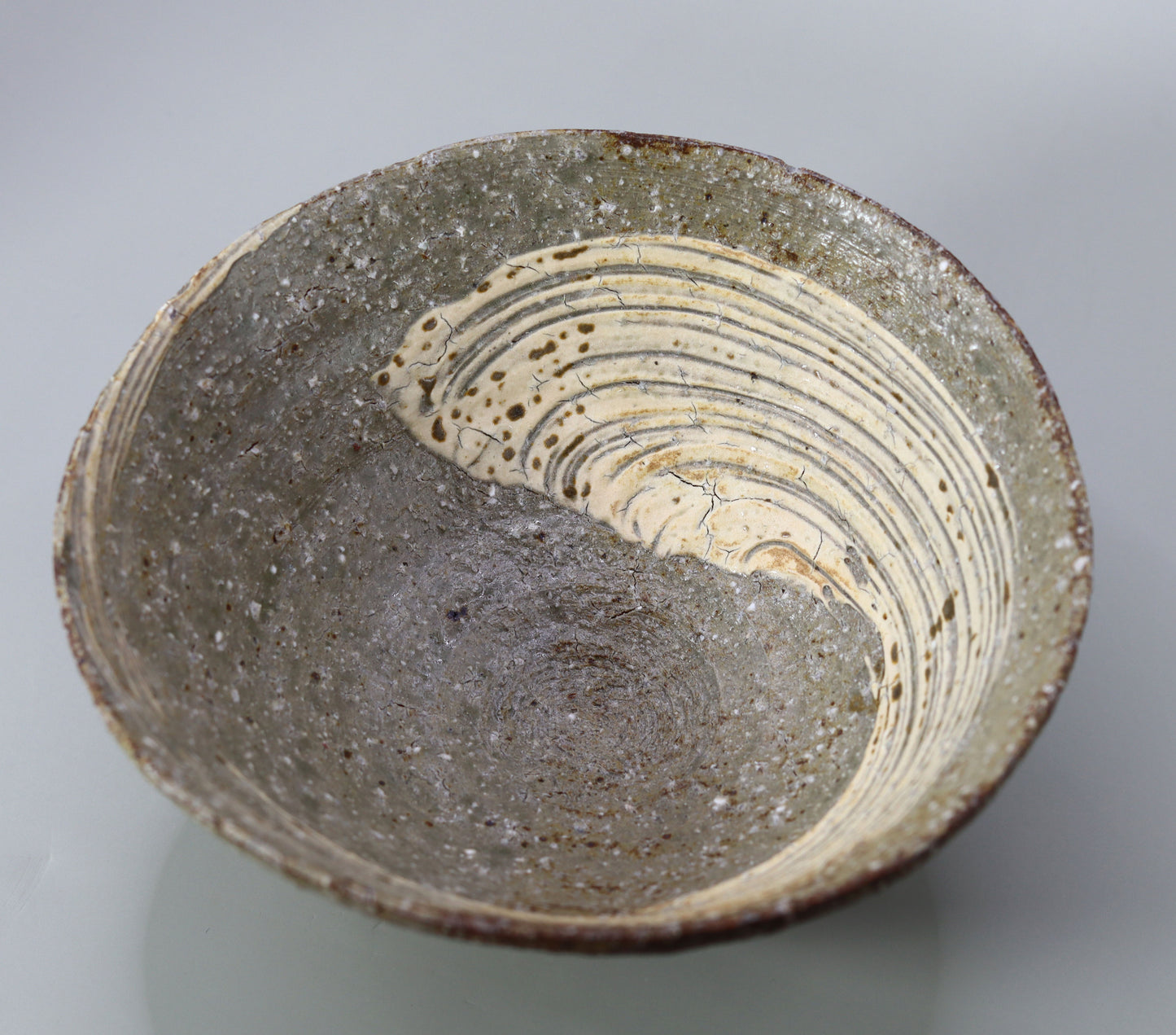 Brushed Tanba tea bowl by Keisen KItamura