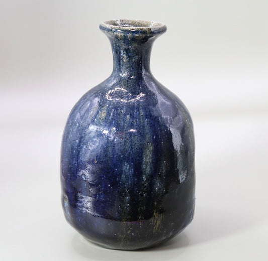 Salt kiln vase by Takeshi Shimizu