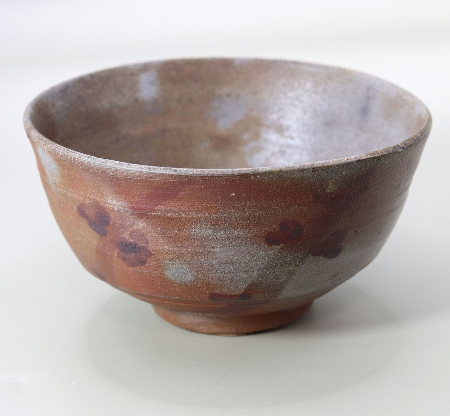 Kiln-fired matcha bowl by Seiichi Onishi