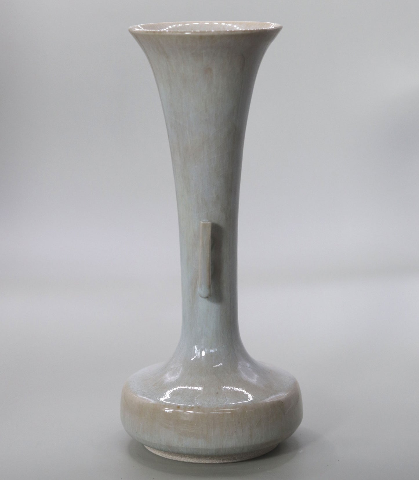 Crane-necked vase with ears by Rakusai Onishi