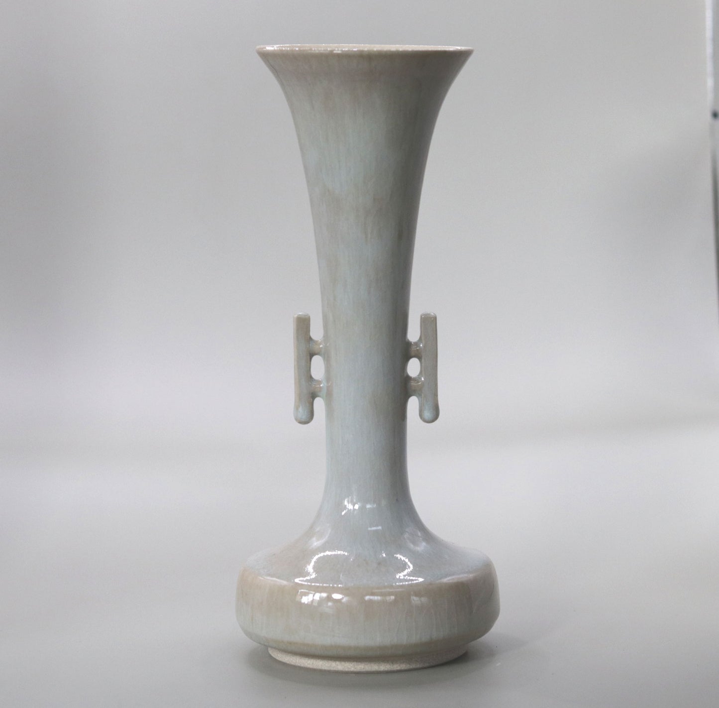 Crane-necked vase with ears by Rakusai Onishi