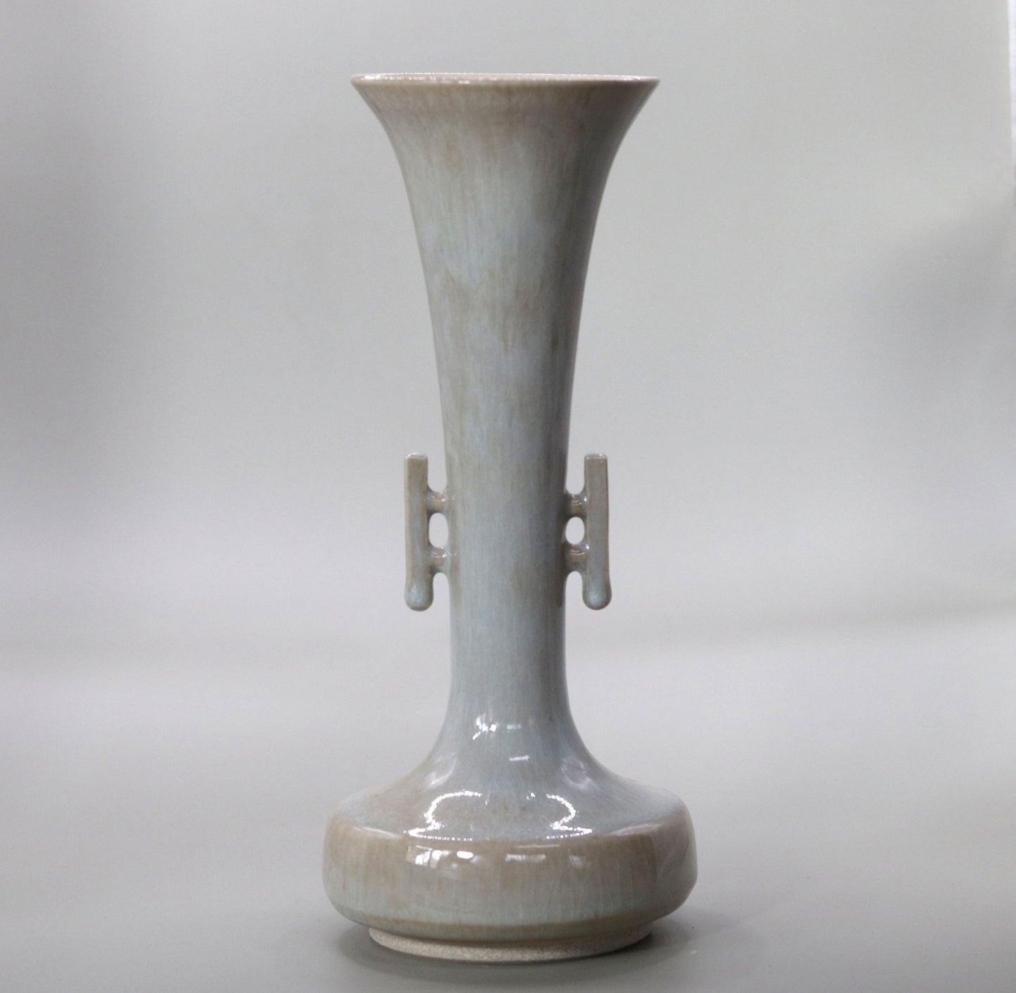 Crane-necked vase with ears by Rakusai Onishi