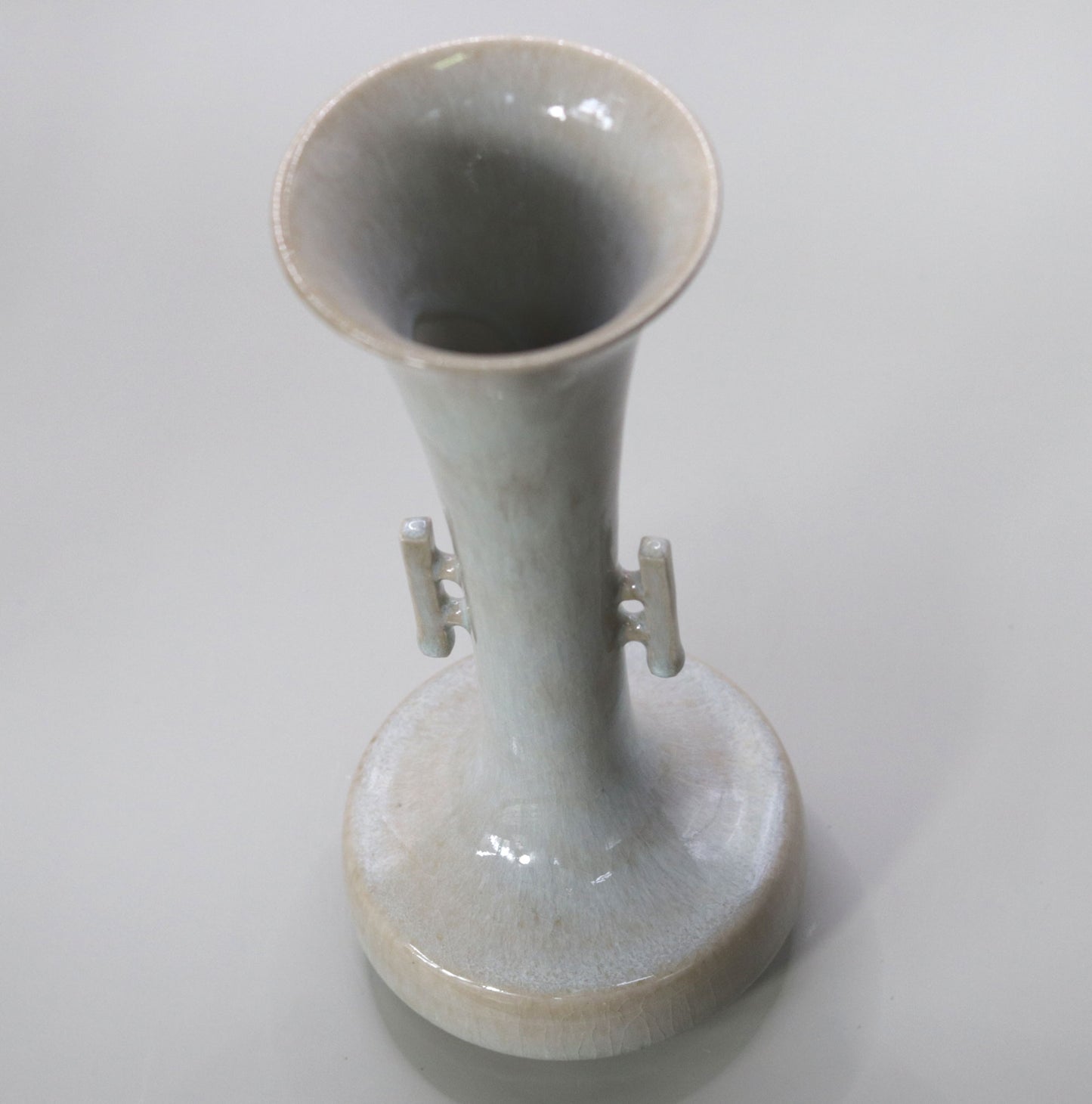 Crane-necked vase with ears by Rakusai Onishi