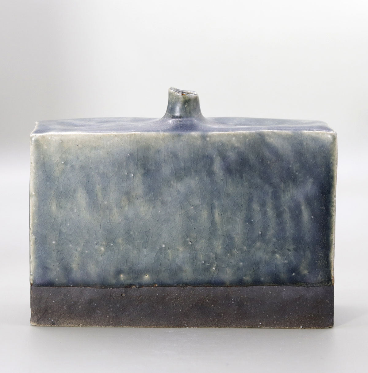 Small, square vase Fujihira Yasushi