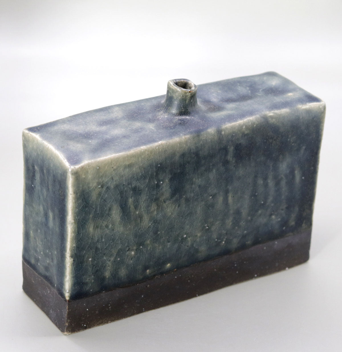 Small, square vase Fujihira Yasushi