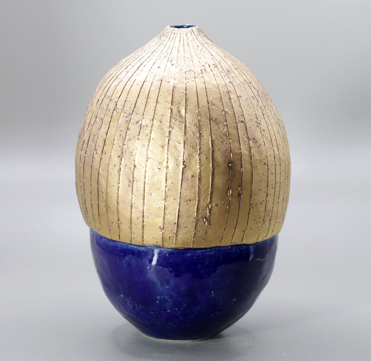 Blue and gold vase by Yasushi Fujihira