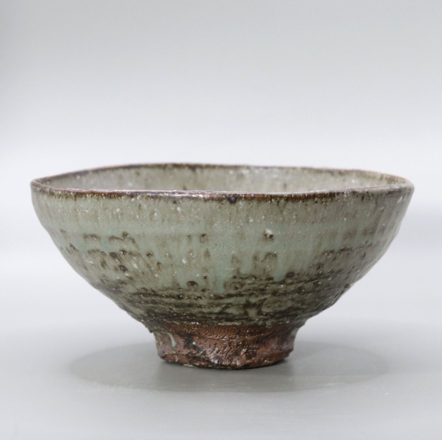 Ash-glazed tea bowl by Yuichi Ikai