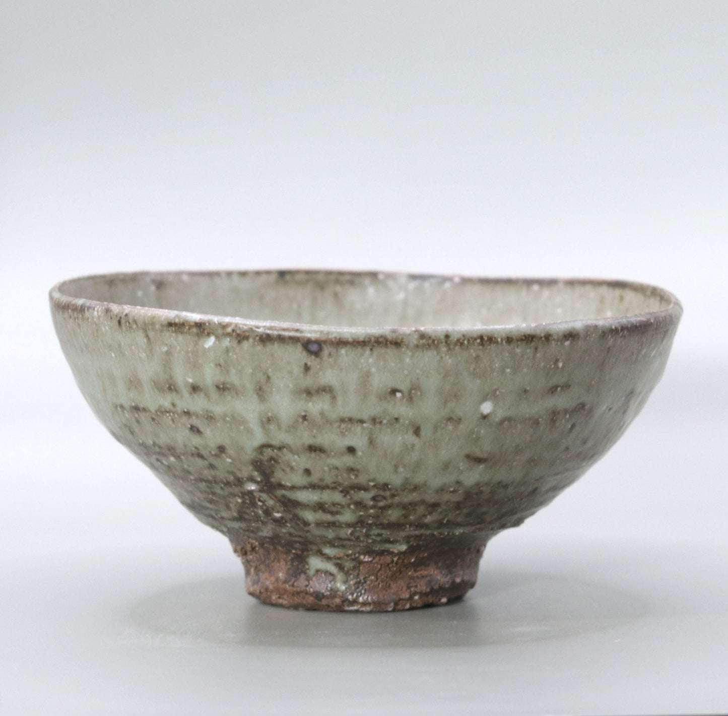 Ash-glazed tea bowl by Yuichi Ikai