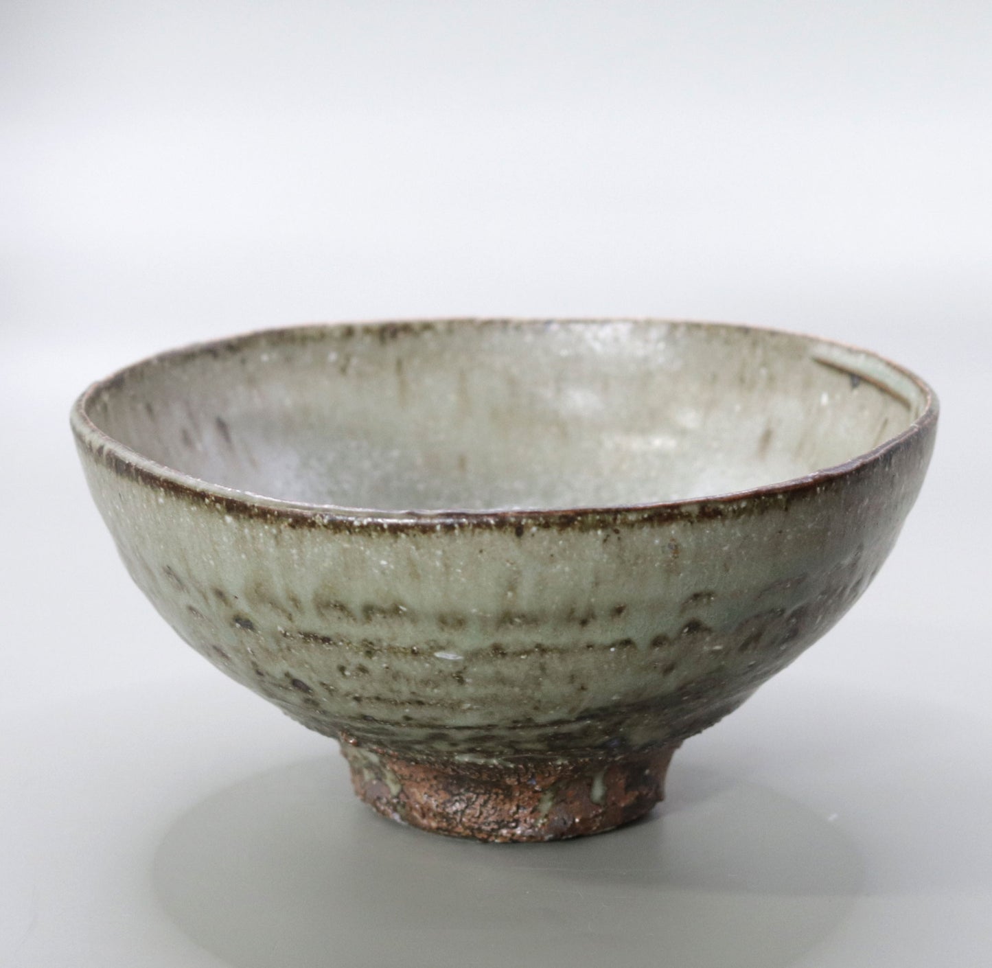 Ash-glazed tea bowl by Yuichi Ikai