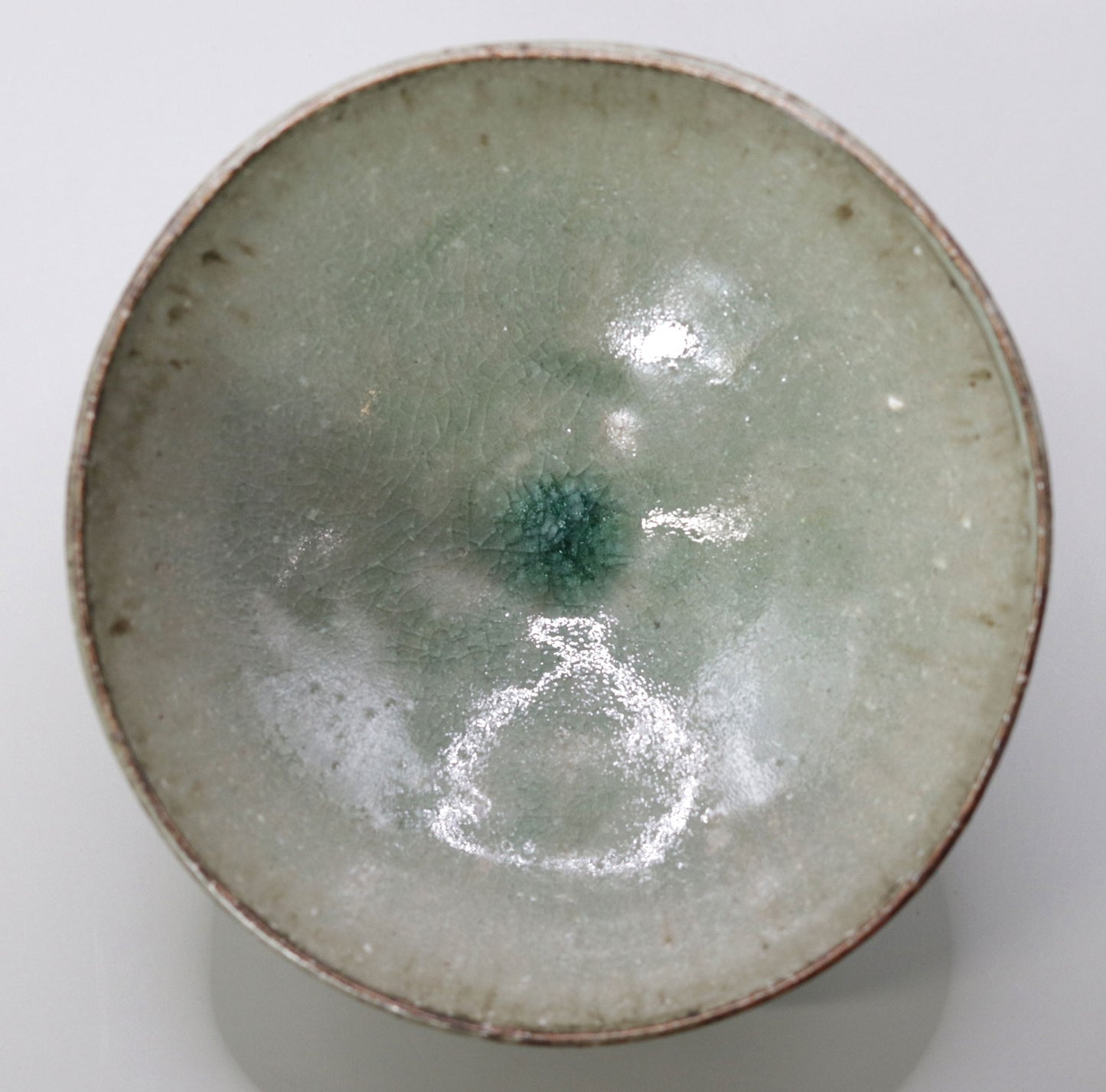 Ash-glazed tea bowl by Yuichi Ikai