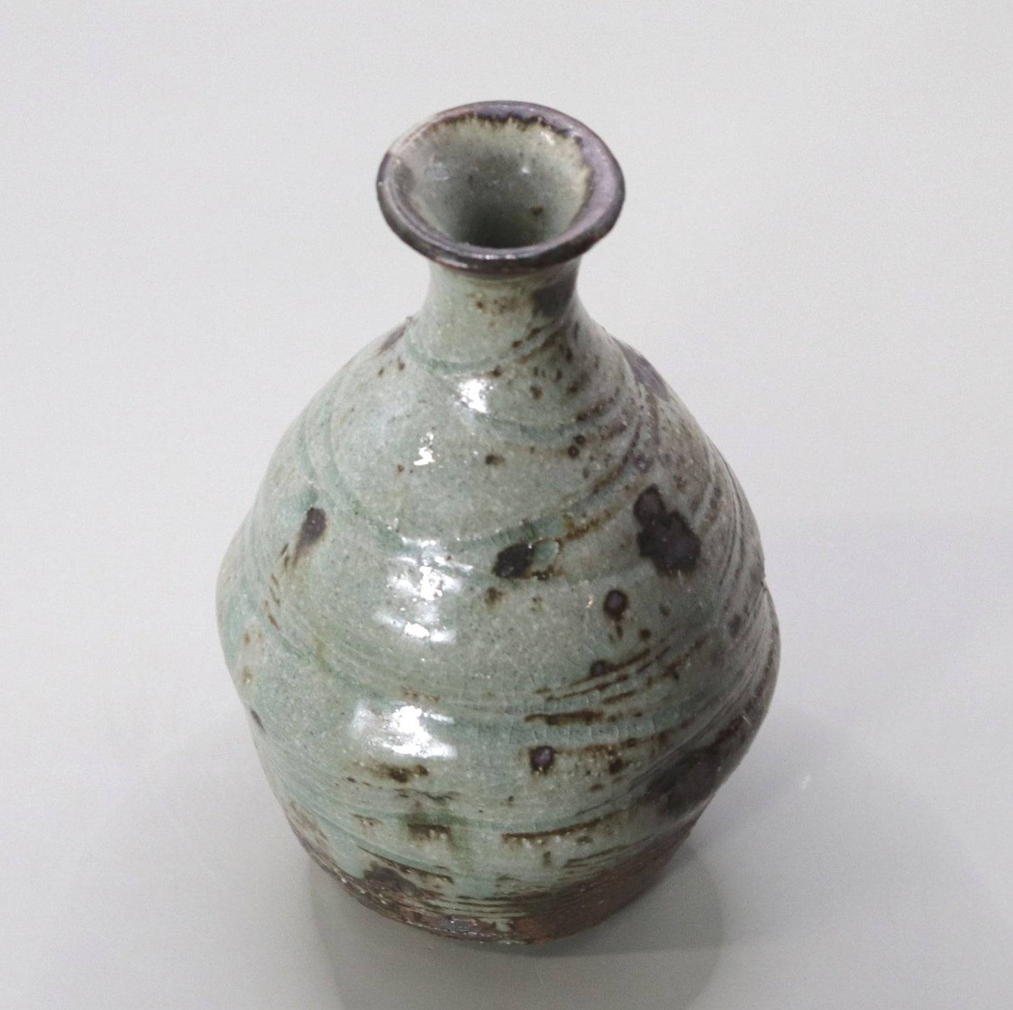 Ash-glazed sake bottle by Yuichi Ikai