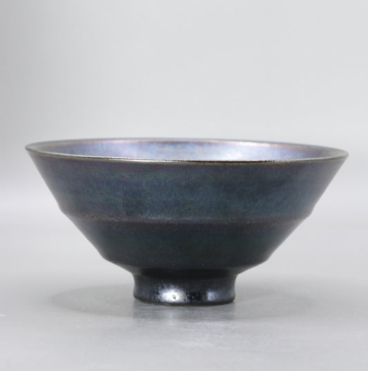6. Iron glaze kiln-transformed tea bowl (line pattern) by Masaru Okada